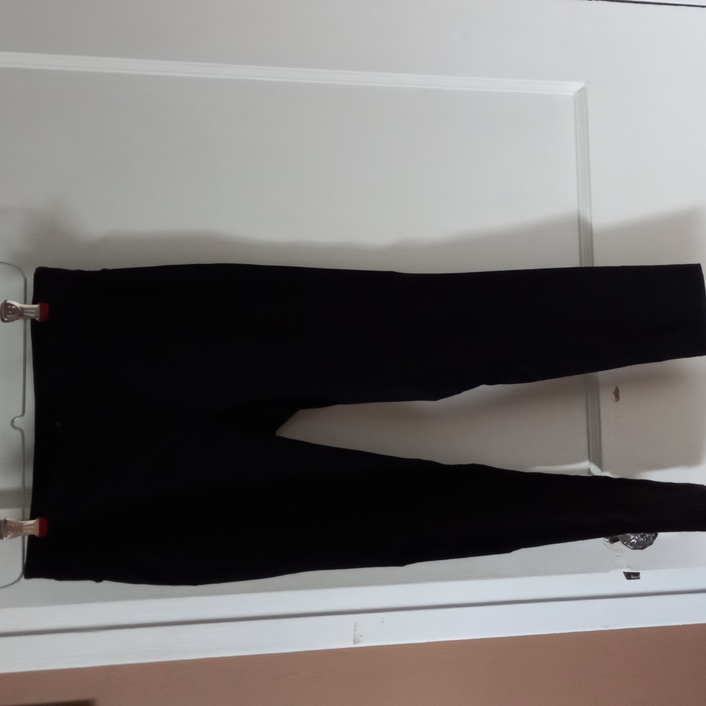 Calvin Klein workout capris